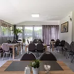Oliv Motel *